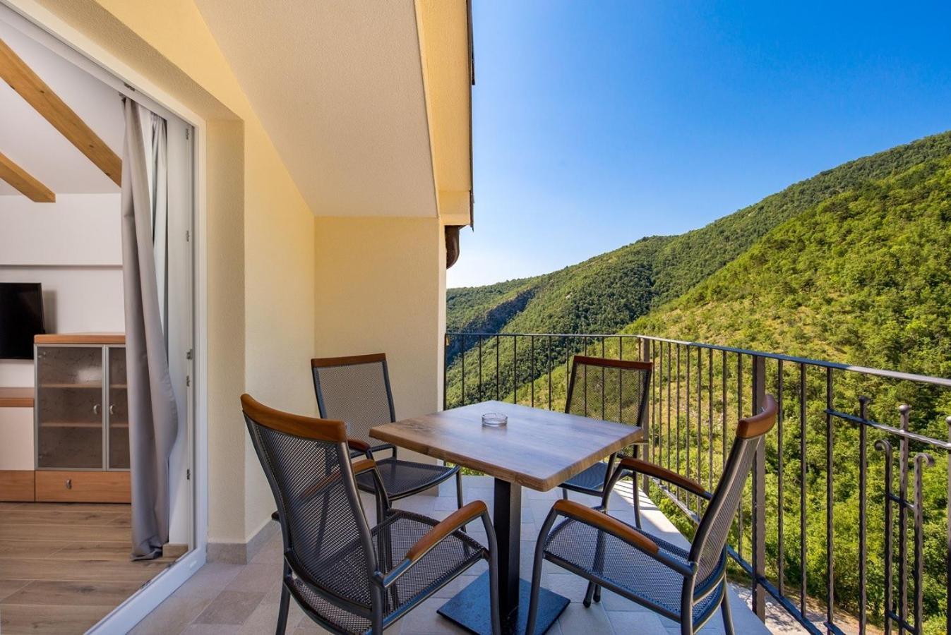 Pansion Villa Betina Lovran Exteriör bild