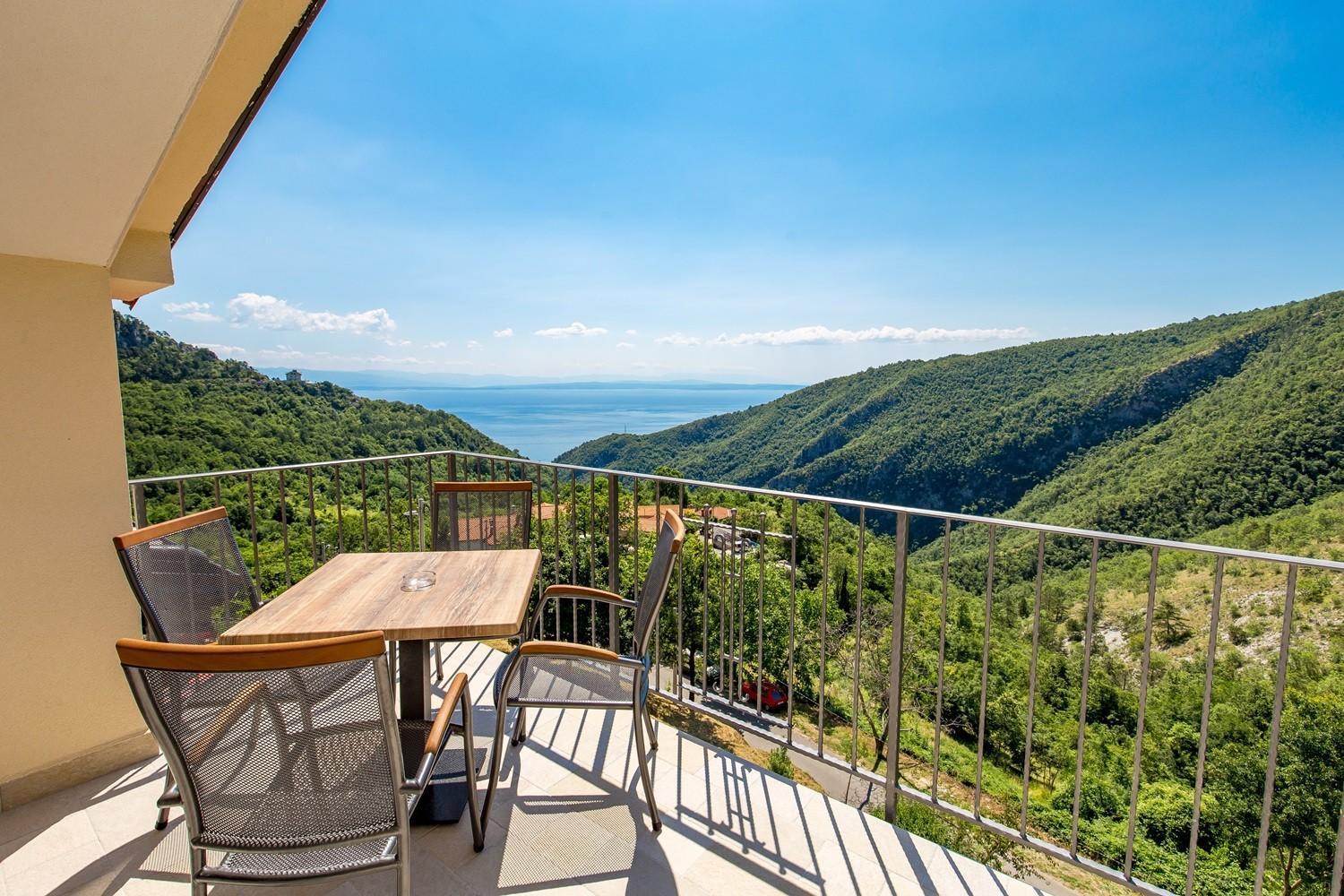 Pansion Villa Betina Lovran Exteriör bild