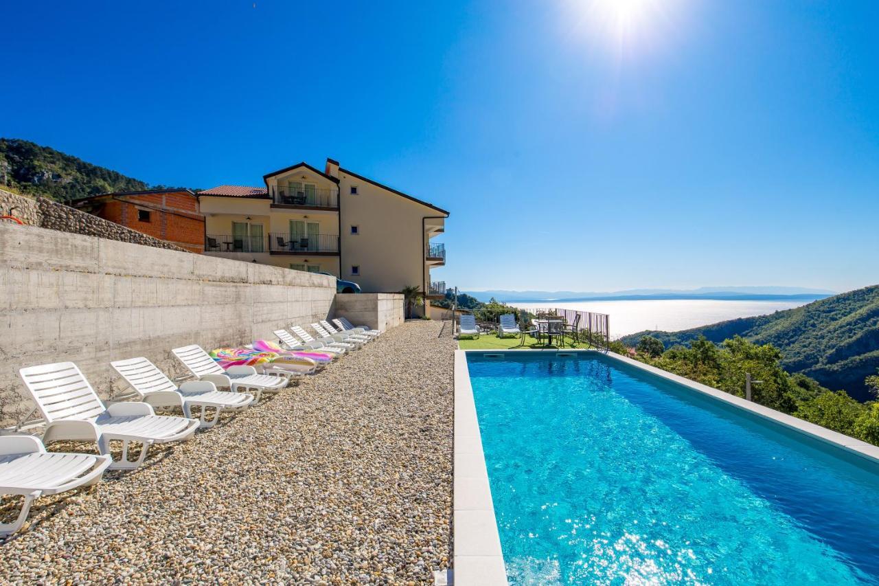 Pansion Villa Betina Lovran Exteriör bild